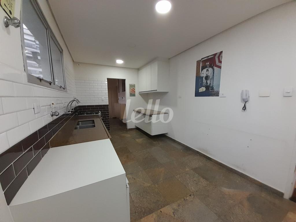 10-COZINHA-002.JPG de Apartamento à venda, Padrão com 140 m², 3 quartos e 2 vagas em Água Fria - São Paulo