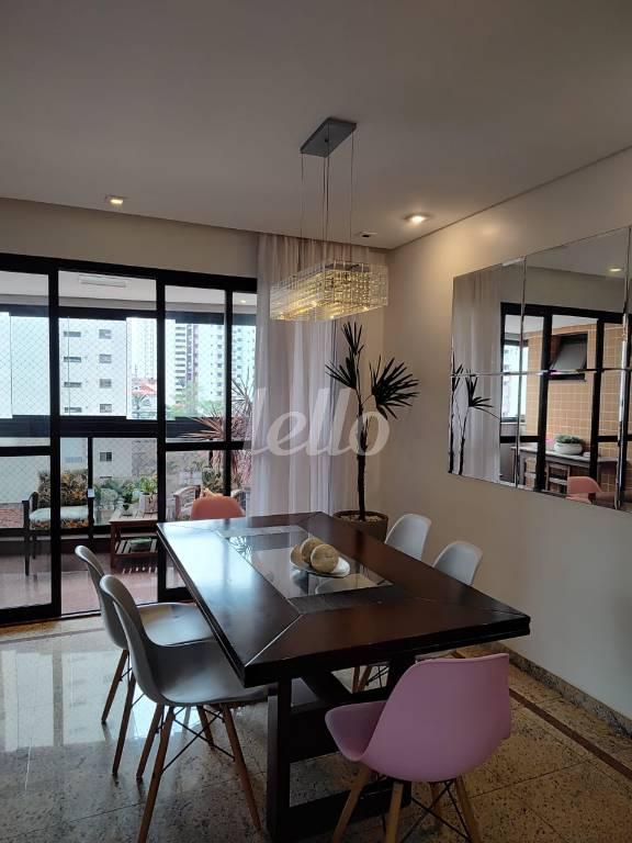 SALA de Apartamento à venda, Padrão com 123 m², 3 quartos e 3 vagas em Vila Regente Feijó - São Paulo