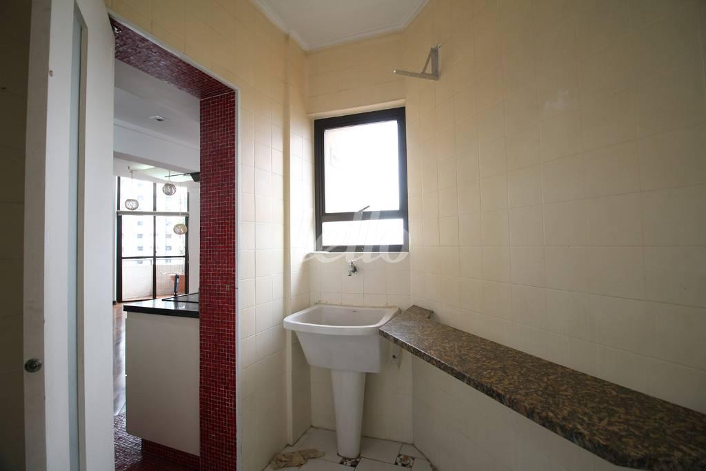 ÁREA DE SERVIÇO de Apartamento para alugar, Padrão com 154 m², 2 quartos e 1 vaga em Sumarezinho - São Paulo