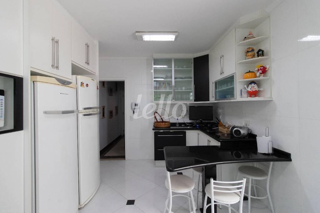 COZINHA de Casa à venda, sobrado com 173 m², 2 quartos e 2 vagas em Vila Mazzei - São Paulo