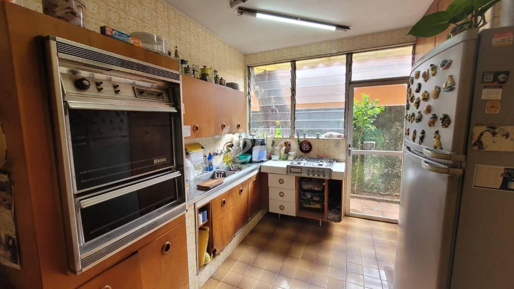 COZINHA de Casa à venda, sobrado com 194 m², 3 quartos e 2 vagas em Água Rasa - São Paulo