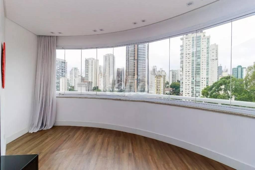 VARANDA de Apartamento à venda, Padrão com 116 m², 2 quartos e 3 vagas em Brooklin Paulista - São Paulo