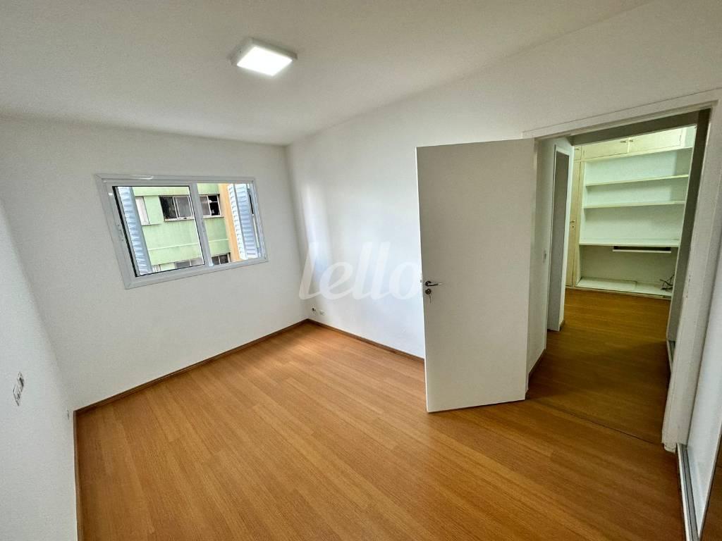 DORMITÓRIO de Apartamento à venda, Padrão com 66 m², 1 quarto e 1 vaga em Vila Mariana - São Paulo