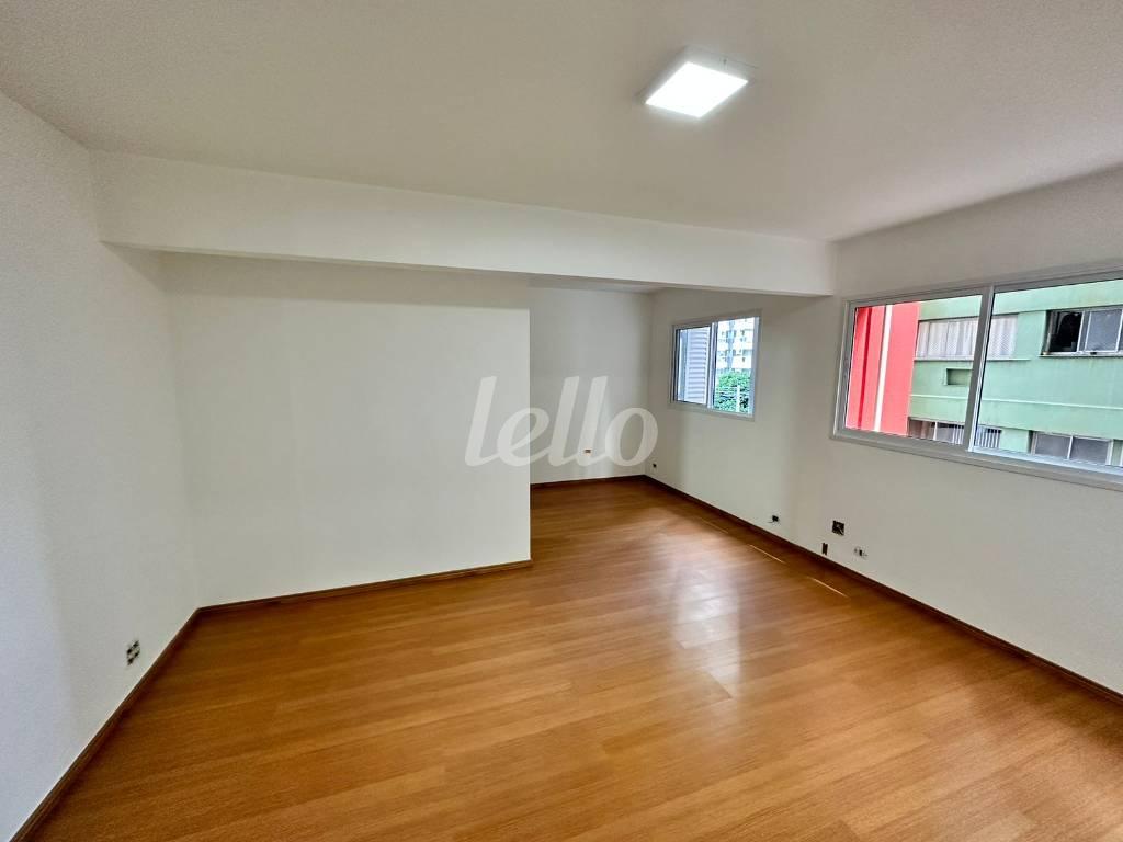 LIVING de Apartamento à venda, Padrão com 66 m², 1 quarto e 1 vaga em Vila Mariana - São Paulo