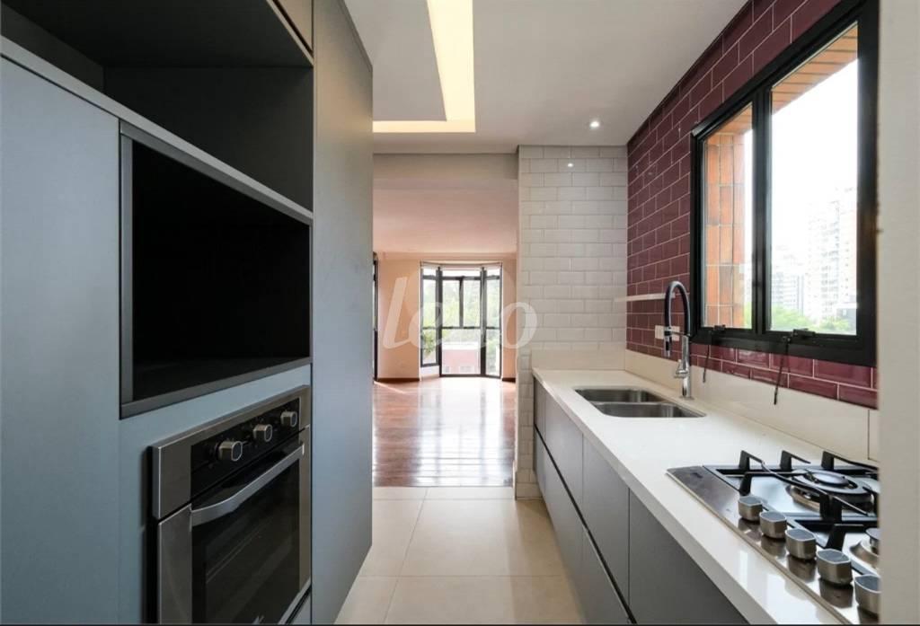 COZINHA de Apartamento à venda, Duplex com 125 m², 2 quartos e 2 vagas em Pinheiros - São Paulo