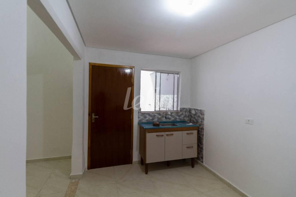 COZINHA de Casa para alugar, térrea com 100 m², 3 quartos e 2 vagas em Vila Prudente - São Paulo