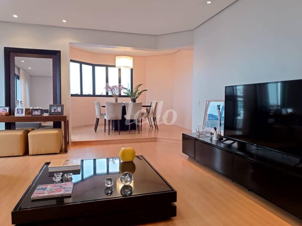 SALA 2 AMBIENTES de Apartamento à venda, Padrão com 157 m², 3 quartos e 3 vagas em Tatuapé - São Paulo