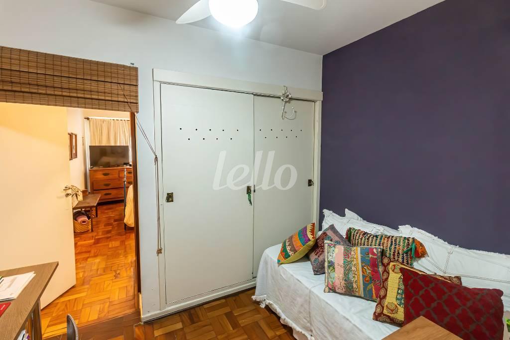 QUARTO SERVIÇO de Apartamento à venda, Padrão com 86 m², 2 quartos e 1 vaga em Itaim Bibi - São Paulo