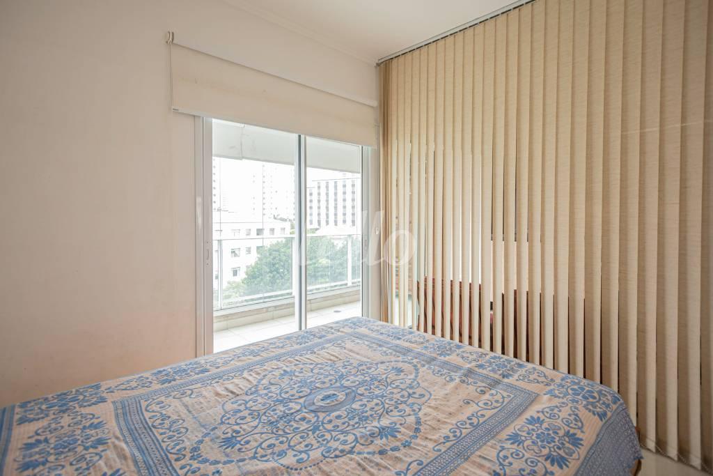 DORMITÓRIO de Apartamento para alugar, Padrão com 47 m², 1 quarto e 1 vaga em Campo Belo - São Paulo