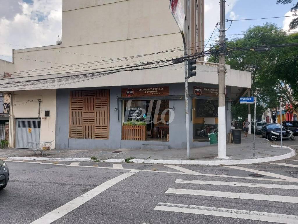 FACHADA de Loja para alugar, Padrão com 116 m², e 1 vaga em Vila Romana - São Paulo