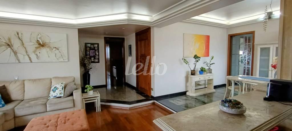 SALA de Apartamento à venda, Padrão com 200 m², 4 quartos e 4 vagas em Bosque da Saúde - São Paulo