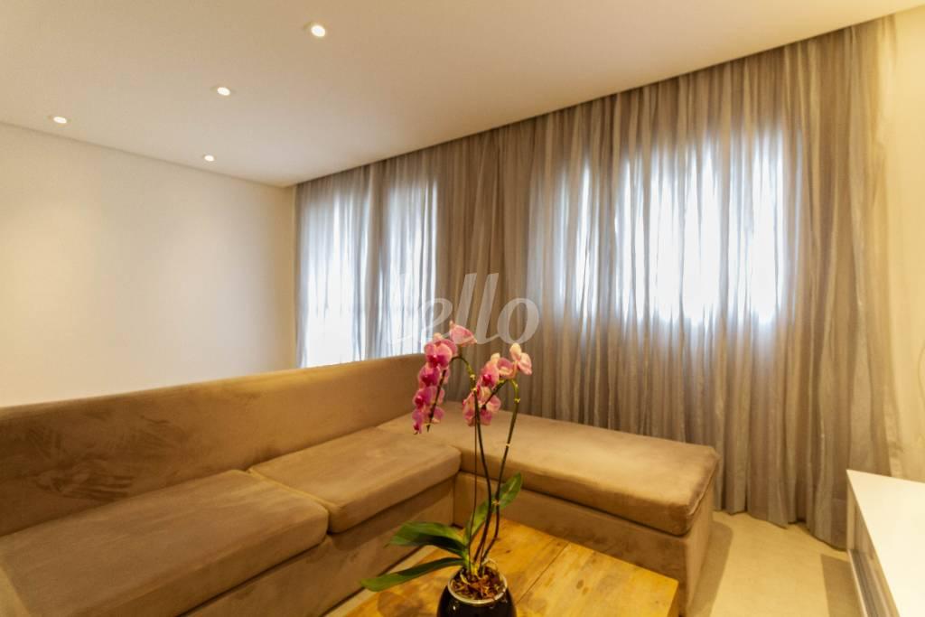 SALA de Apartamento para alugar, Padrão com 73 m², 1 quarto e 1 vaga em Vila Clementino - São Paulo