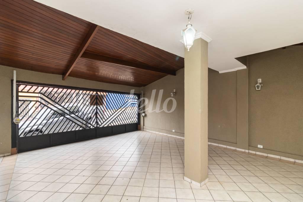 47 GARAGEM de Casa à venda, sobrado com 300 m², 4 quartos e 4 vagas em Utinga - Santo André