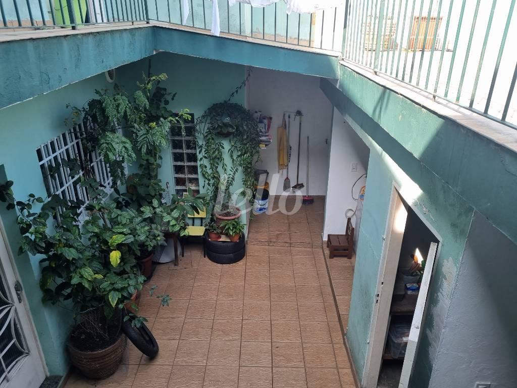 ESPAÇO INTERNO de Casa à venda, sobrado com 206 m², 3 quartos e 3 vagas em Jardim Ivone - São Paulo