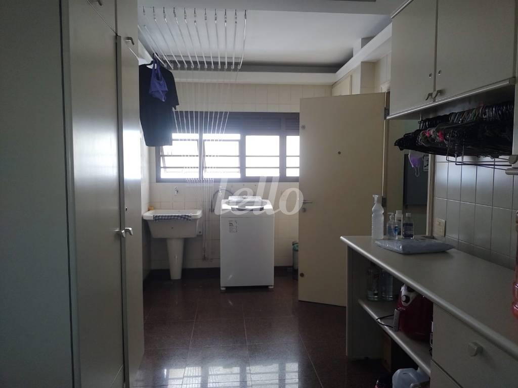 ÁREA DE SERVIÇO de Apartamento à venda, Padrão com 188 m², 4 quartos e 2 vagas em Vila Santo Estevão - São Paulo