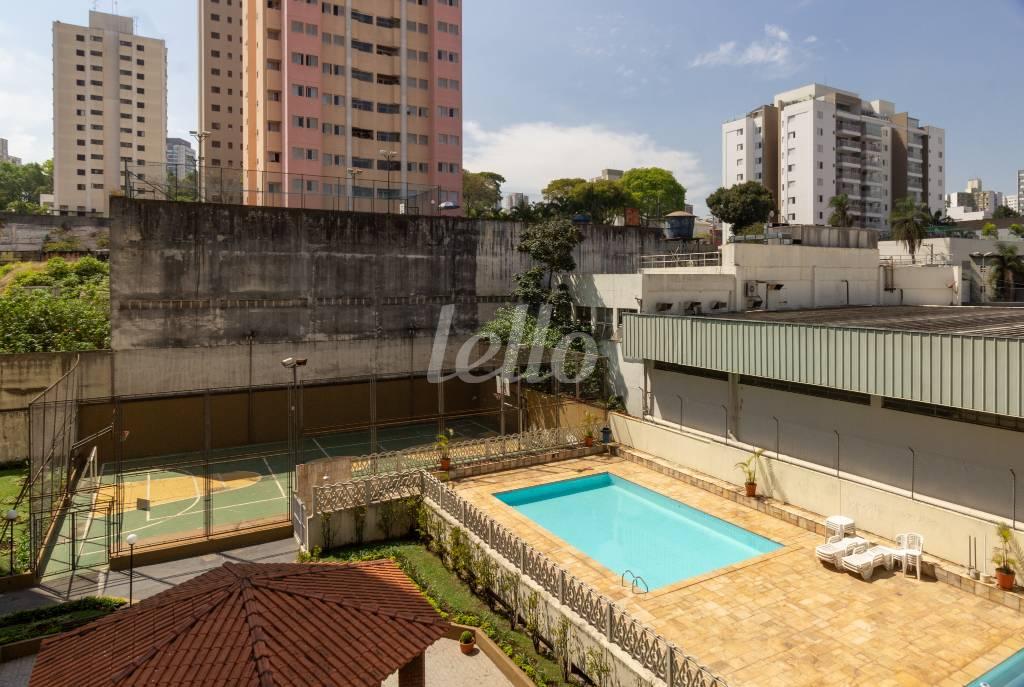 VISTA SALA de Apartamento à venda, Padrão com 57 m², 2 quartos e 1 vaga em Jardim Prudência - São Paulo