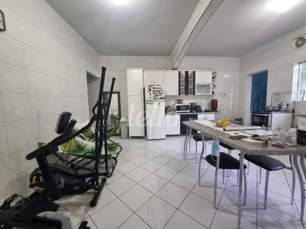 COZINHA de Casa à venda, sobrado com 206 m², 3 quartos e 3 vagas em Jardim Ivone - São Paulo
