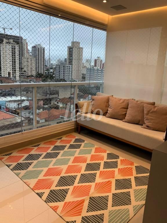 VARANDA ENVIDRAÇADA de Apartamento à venda, Padrão com 89 m², 2 quartos e 2 vagas em Tatuapé - São Paulo