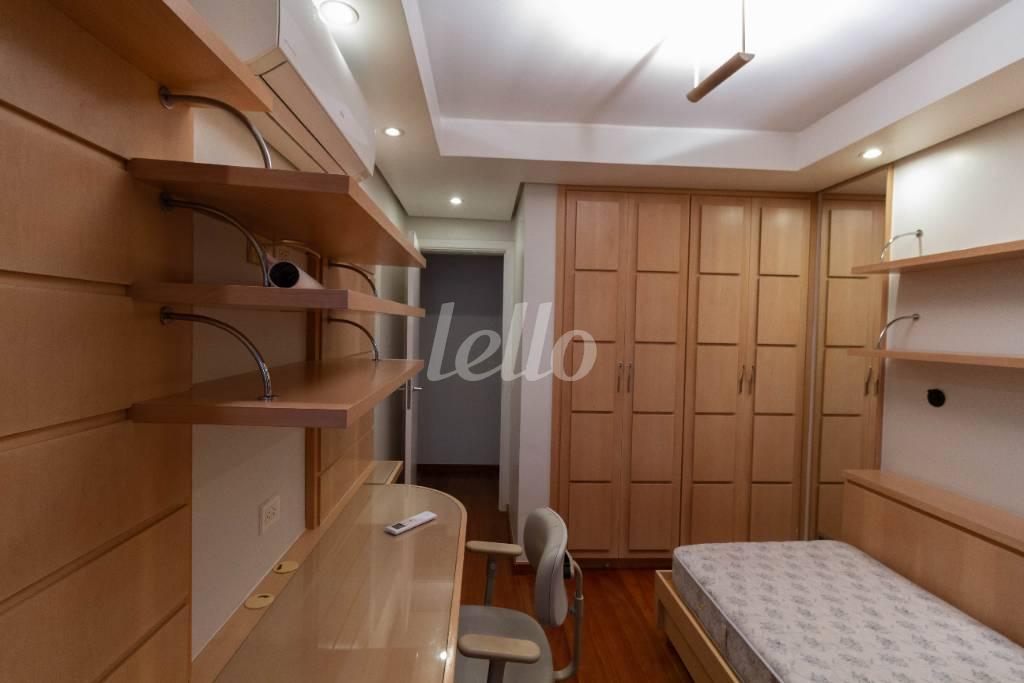 DORMITÓRIO 2 SUÍTE de Apartamento para alugar, Padrão com 140 m², 3 quartos e 3 vagas em Vila Nova Conceição - São Paulo