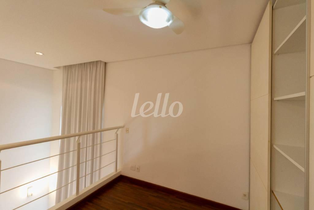 DORMITÓRIO 1 SUÍTE de Apartamento para alugar, Padrão com 43 m², 1 quarto e 1 vaga em Vila Olímpia - São Paulo
