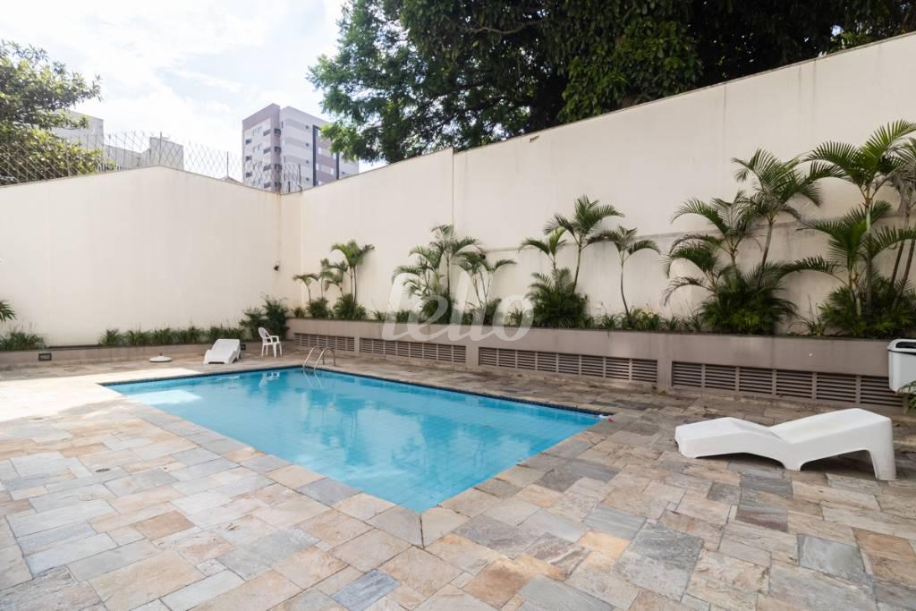 28 PISCINA de Apartamento à venda, Padrão com 55 m², 2 quartos e 1 vaga em Ch Santo Antônio (ZL) - São Paulo