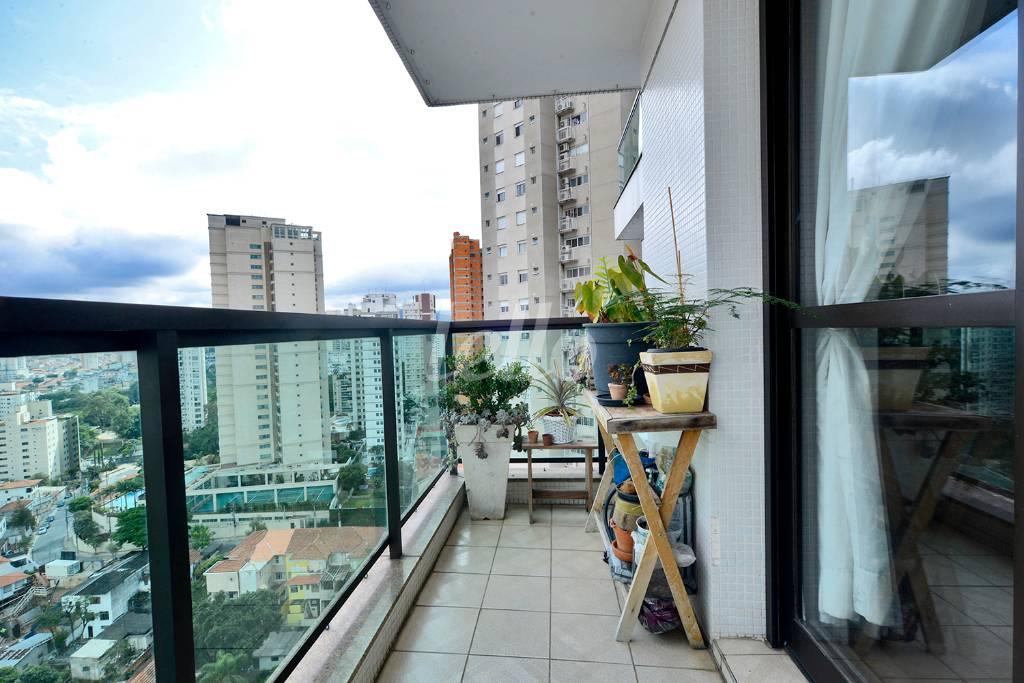 VARANDA DA SUÍTE de Apartamento à venda, Padrão com 230 m², 4 quartos e 4 vagas em Santana - São Paulo