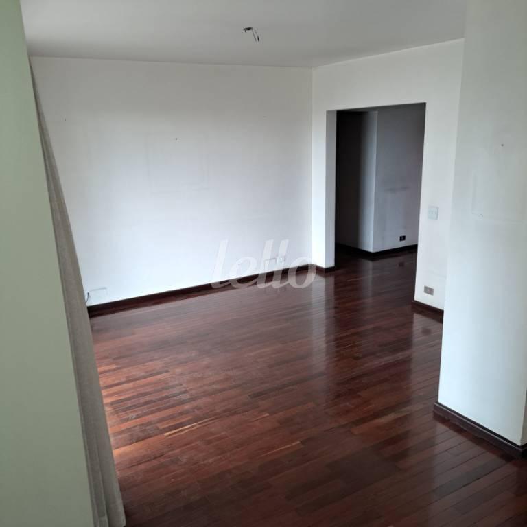 SALA de Apartamento à venda, Padrão com 165 m², 4 quartos e 3 vagas em Paraíso - São Paulo