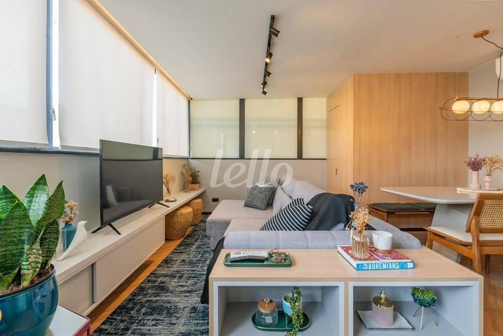 SALA de Apartamento para alugar, Padrão com 65 m², 1 quarto e 1 vaga em Vila Olímpia - São Paulo