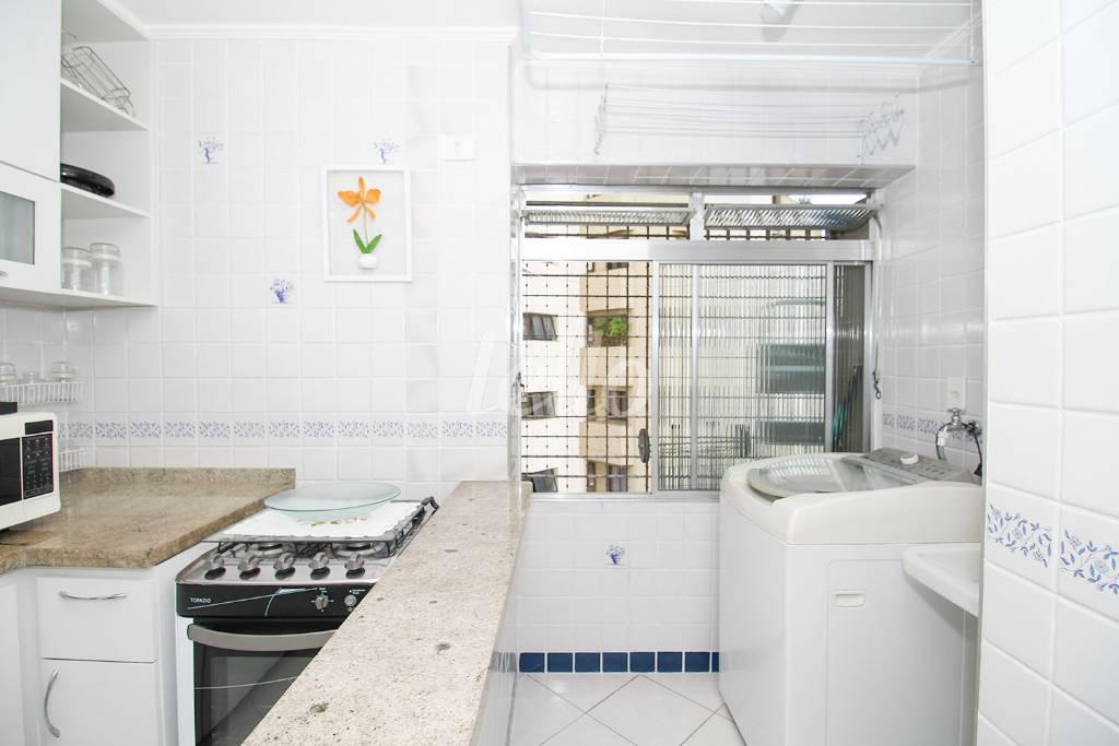 COZINHA de Apartamento para alugar, Padrão com 60 m², 2 quartos e 1 vaga em Indianópolis - São Paulo