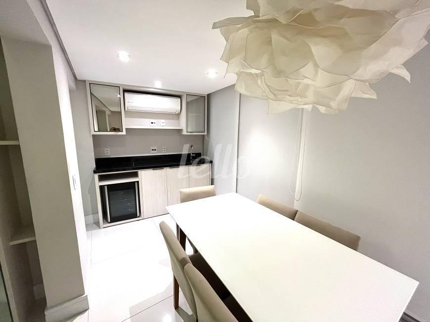 COZINHA de Apartamento para alugar, Padrão com 73 m², 2 quartos e 1 vaga em Pinheiros - São Paulo