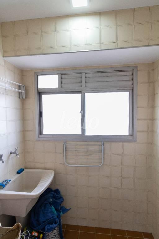 ÁREA DE SERVIÇO de Apartamento para alugar, Padrão com 42 m², 1 quarto e 1 vaga em Pinheiros - São Paulo