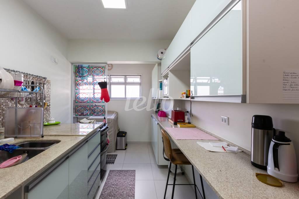 COZINHA de Apartamento à venda, cobertura - Padrão com 162 m², 3 quartos e 1 vaga em Bela Vista - São Paulo