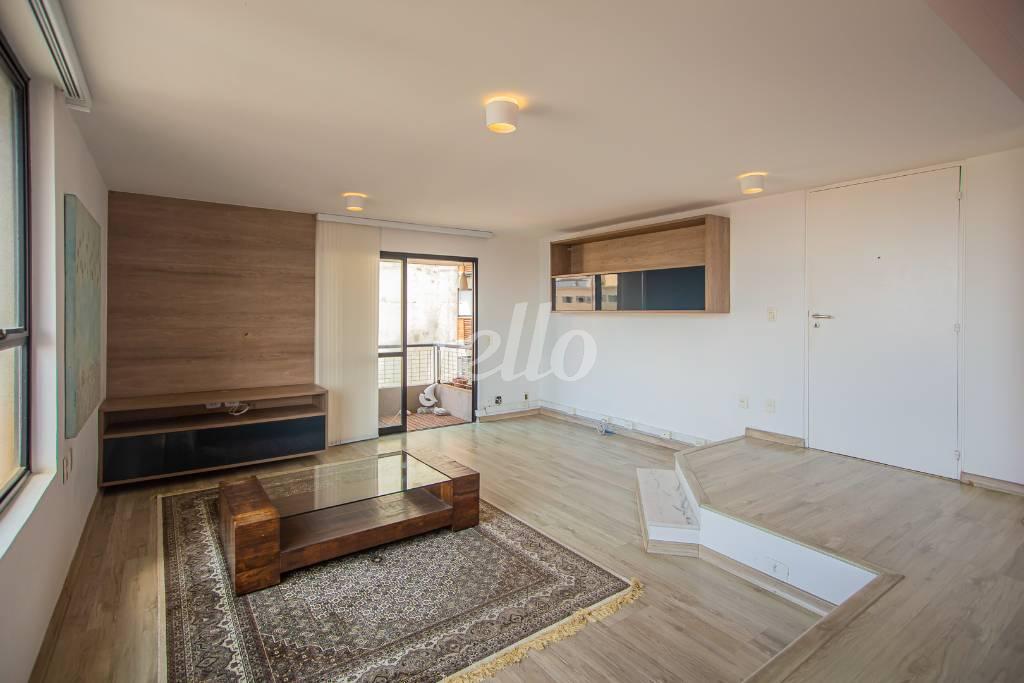 SALA de Apartamento à venda, Padrão com 147 m², 4 quartos e 2 vagas em Sumarezinho - São Paulo