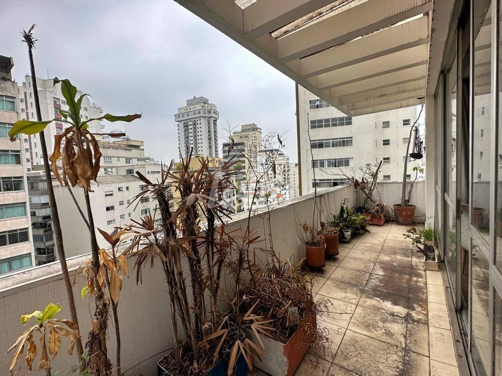VARANDA de Apartamento à venda, Padrão com 272 m², 3 quartos e 2 vagas em Santa Cecília - São Paulo