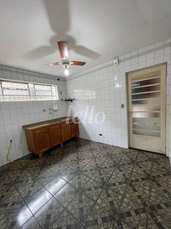 COZINHA  INFERIOR de Casa à venda, sobrado com 100 m², 5 quartos e 2 vagas em Lauzane Paulista - São Paulo