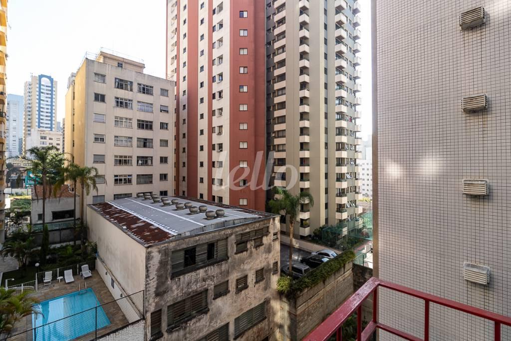 VARANDA de Apartamento para alugar, Padrão com 40 m², 1 quarto e 1 vaga em Bela Vista - São Paulo