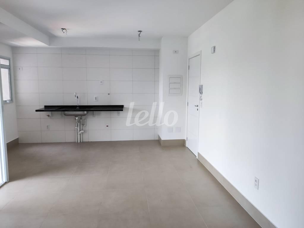 SALA E COZINHA de Apartamento à venda, Padrão com 67 m², 2 quartos e 1 vaga em Vila Azevedo - São Paulo