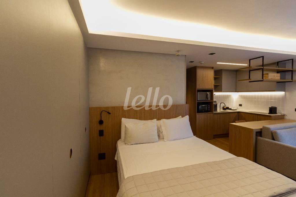 DORMITÓRIO de Apartamento para alugar, Padrão com 31 m², 1 quarto e 1 vaga em Vila Olímpia - São Paulo