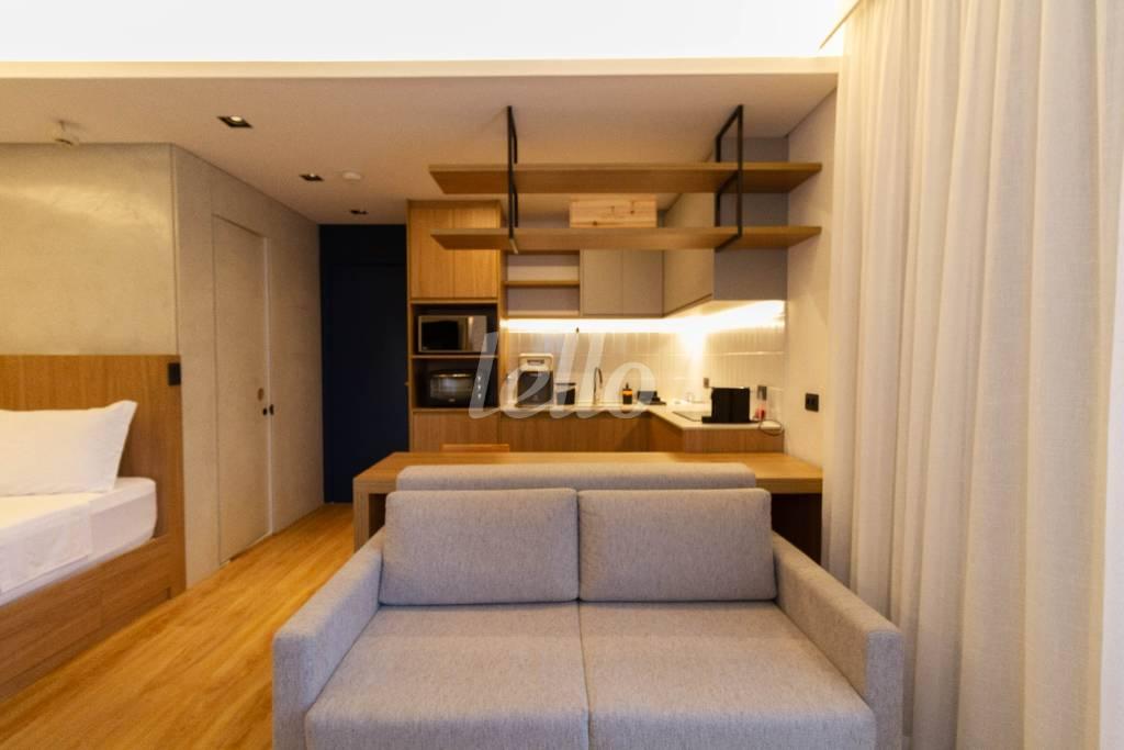 SALA de Apartamento para alugar, Padrão com 31 m², 1 quarto e 1 vaga em Vila Olímpia - São Paulo