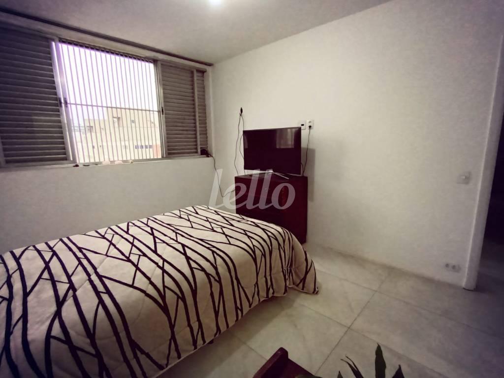 DORMITÓRIO de Apartamento à venda, Padrão com 80 m², 2 quartos e 1 vaga em Cerqueira César - São Paulo