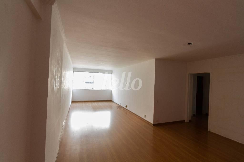 SALA de Apartamento para alugar, Padrão com 135 m², 3 quartos e 2 vagas em Santana - São Paulo