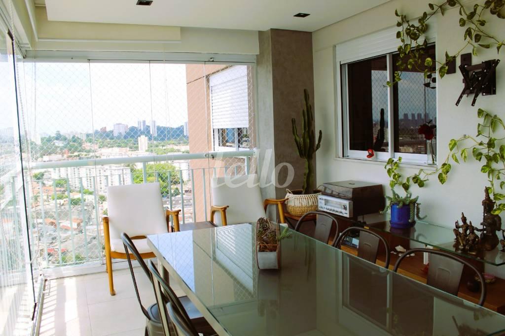 VARANDA GOURMET de Apartamento à venda, Padrão com 85 m², 2 quartos e 2 vagas em Santo Amaro - São Paulo
