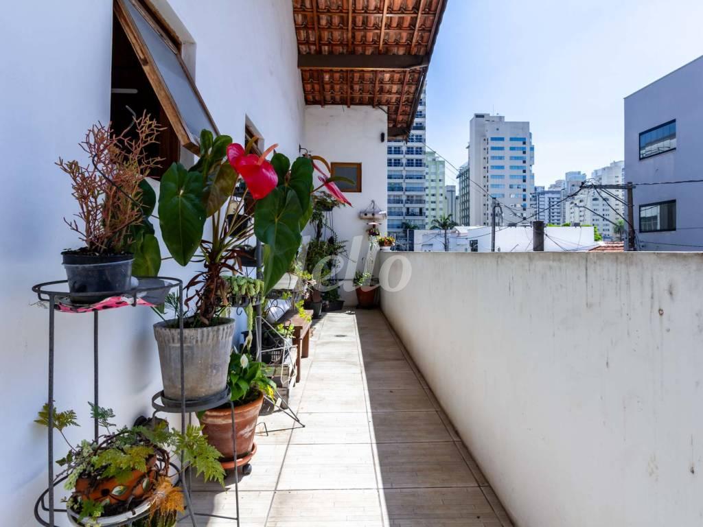 EXTERNA de Casa para alugar, sobrado com 140 m², 2 quartos e 2 vagas em Indianópolis - São Paulo