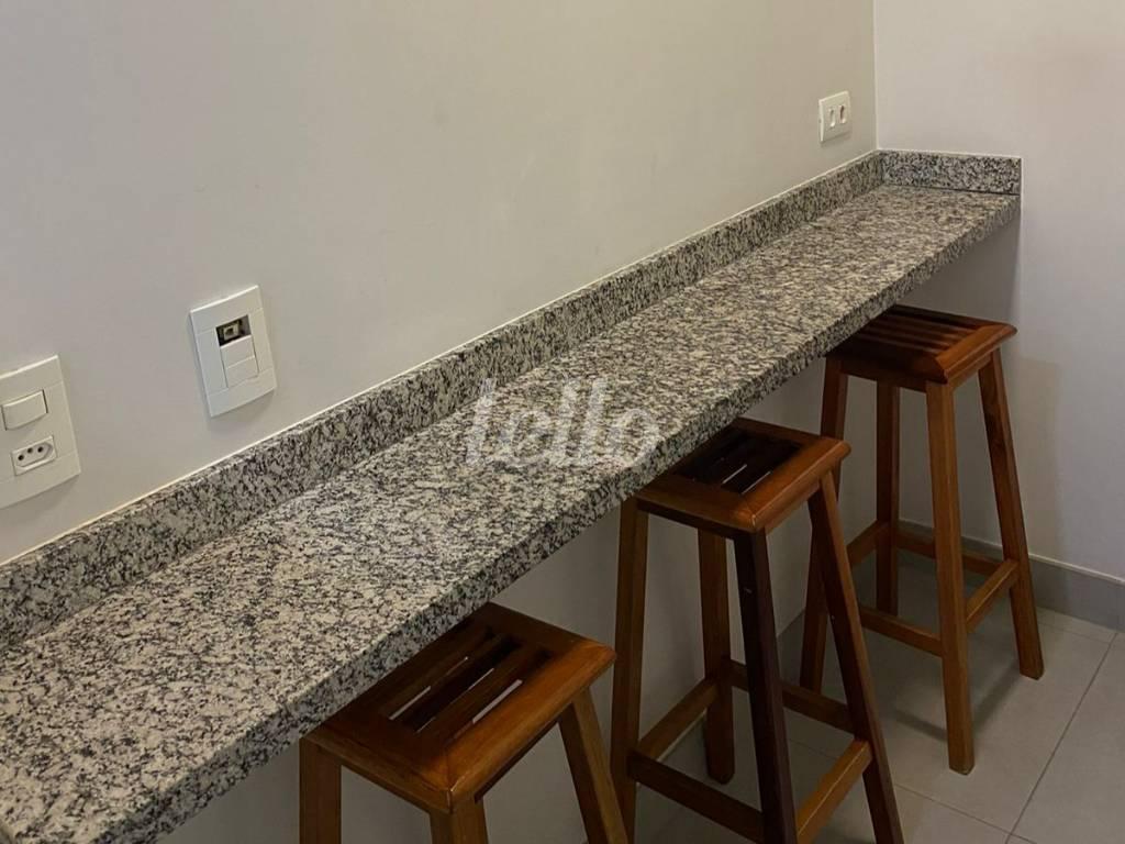 COPA de Sala / Conjunto para alugar, Padrão com 140 m², e 3 vagas em Pinheiros - São Paulo