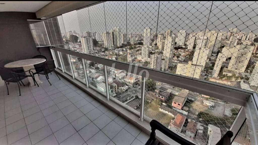 VARANDA de Apartamento à venda, Padrão com 126 m², 4 quartos e 2 vagas em Vila Mariana - São Paulo