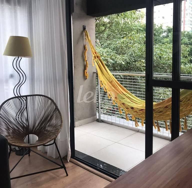 VARANDA de Apartamento para alugar, Padrão com 52 m², 1 quarto e 1 vaga em Vila Pompeia - São Paulo
