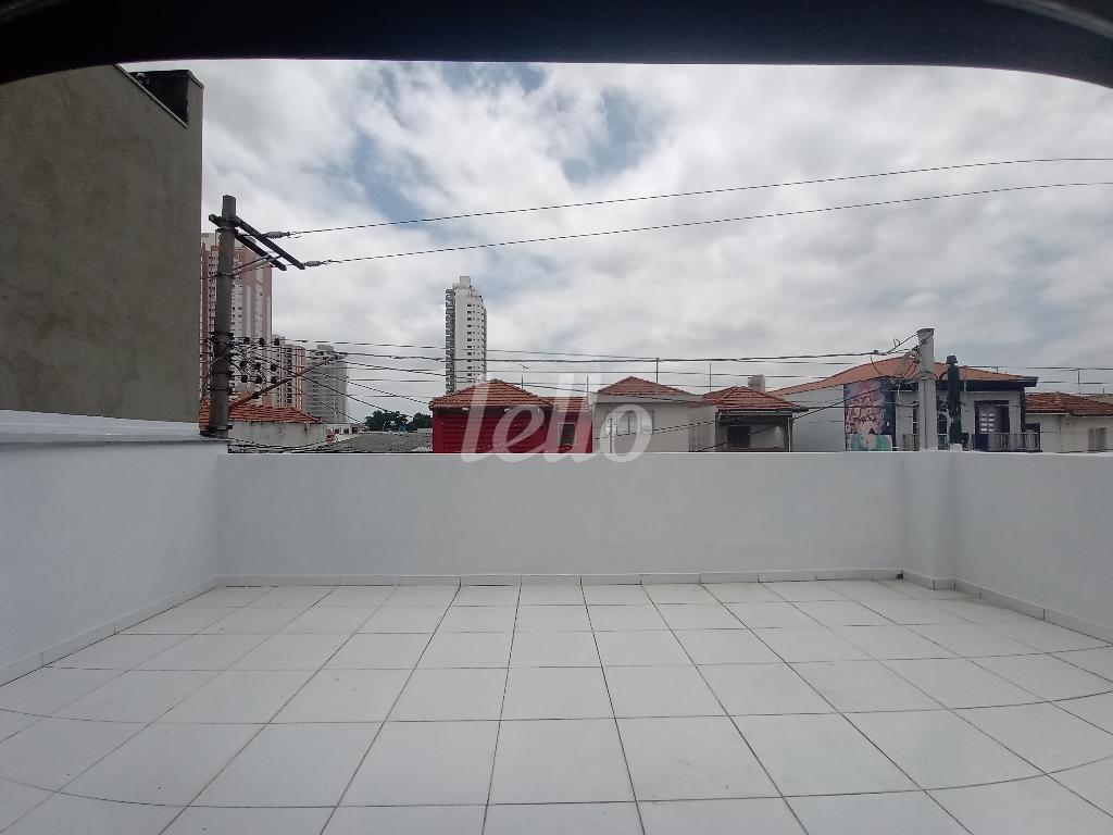 VARANDA de Salão para alugar, Padrão com 121 m², e em Tatuapé - São Paulo