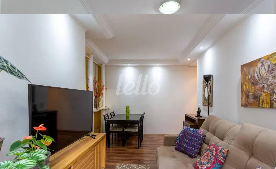 SALA de Apartamento à venda, Padrão com 58 m², 2 quartos e 1 vaga em Vila Gumercindo - São Paulo