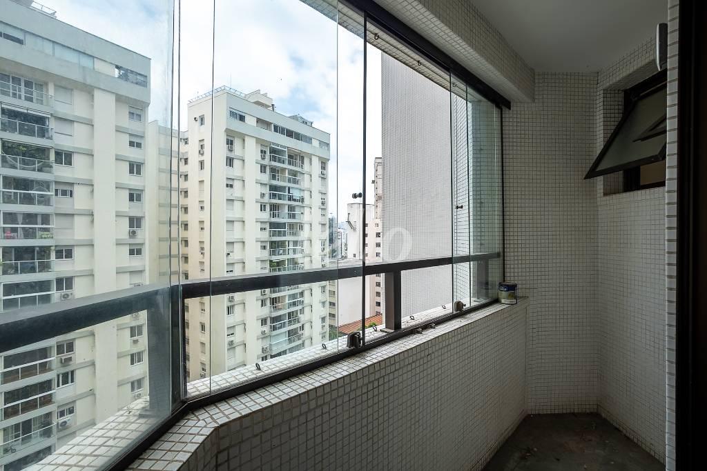 03SUITE-1_005 de Apartamento para alugar, Padrão com 161 m², 3 quartos e 3 vagas em Vila Nova Conceição - São Paulo