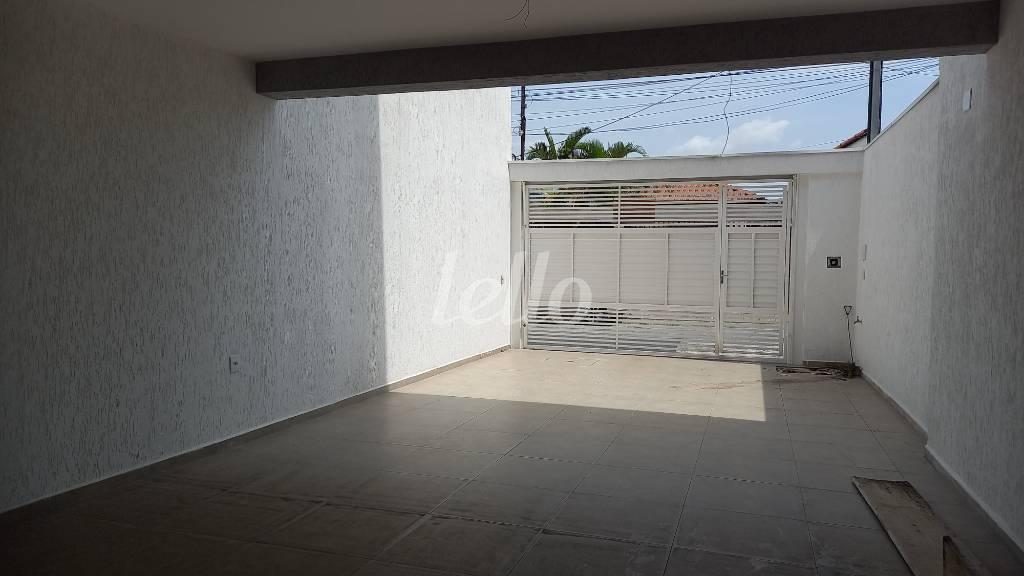 GARAGEM de Casa à venda, sobrado com 142 m², 3 quartos e 4 vagas em Vila Prudente - São Paulo
